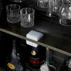Mobile bar industriale per vini, Credenza porta liquori, Madia con portabottiglie e porta bicchieri 140 cm (L) x 35 cm (P) x 77 cm (A)