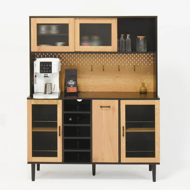 Mobile bar da caffè in stile rustico con portabottiglie